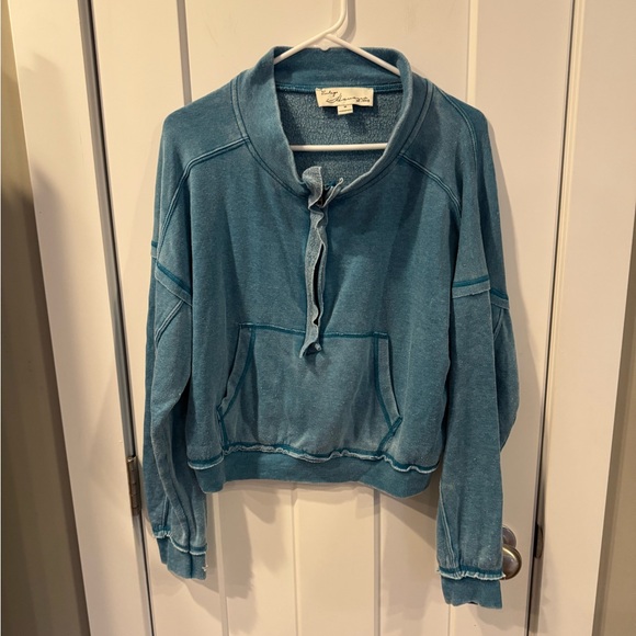 Half zip - Picture 1 of 2